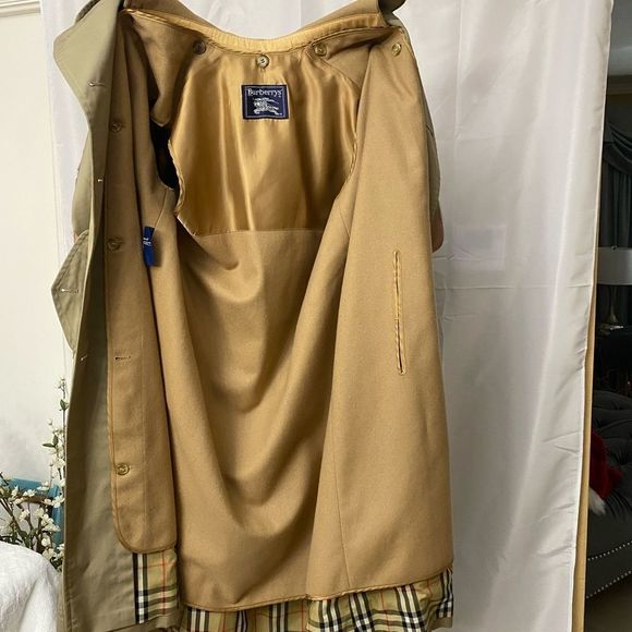 Burberrys London Vintage Camel Tan Trench
Coat Tan Wool Liner - Picture 7 of 15